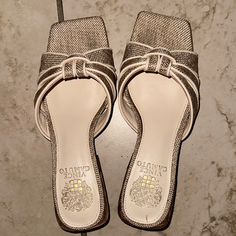 Vince Camuto Selarin Block Heel Sandal in Natural